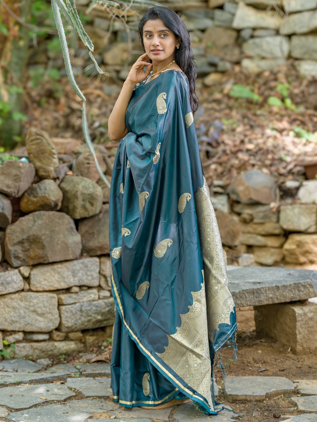 Saree mall Woven Design Zari Satin Banarasi Sarees