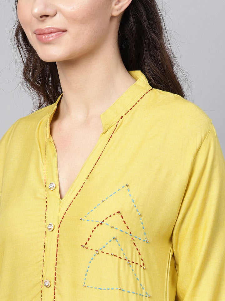 SOJANYA Wanita Kuning Solid Kurta Lurus