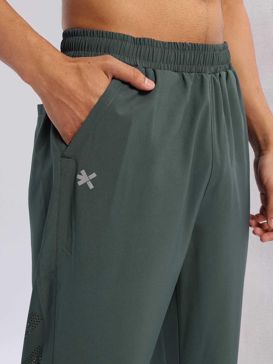 HRX by Hrithik Roshan Men Typography Print Detail Mid-Rise Rapid-Dry Running Track Pants