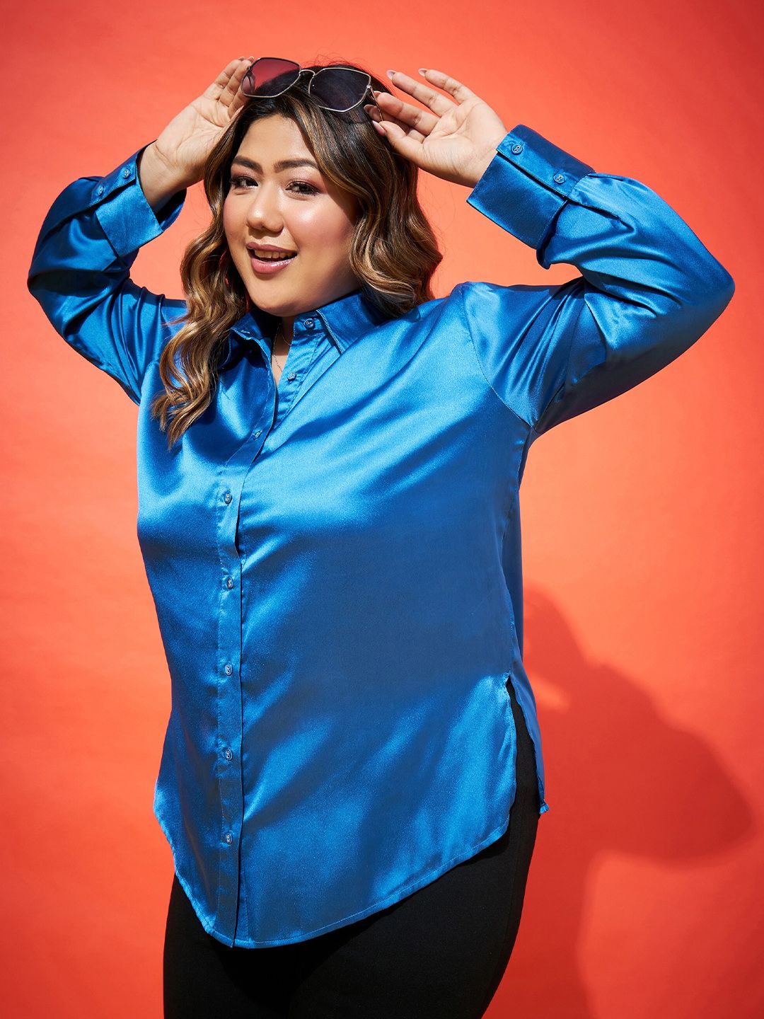 SASSAFRAS Curve Blue Comfort Spread Collar Opaque Satin Casual Shirt