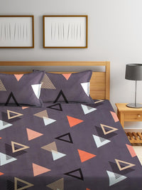 Pek KLOTTHE 2 Cadar Katil King 300 TC Geometri Putih & Merah dengan 4 Sarung Bantal