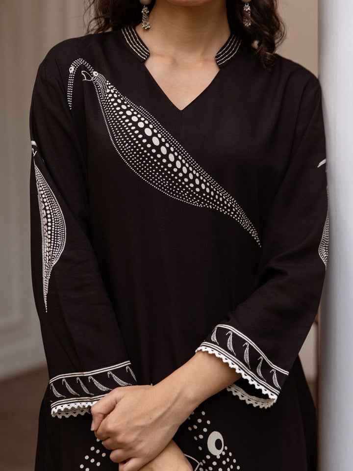 Indo Era Floral Printed Mandarin Collar Straight Kurta With Trousers