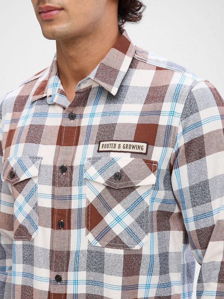SPYKAR Men Tartan Checks Pocket Detailing Slim Fit Pure Cotton Casual Shirt