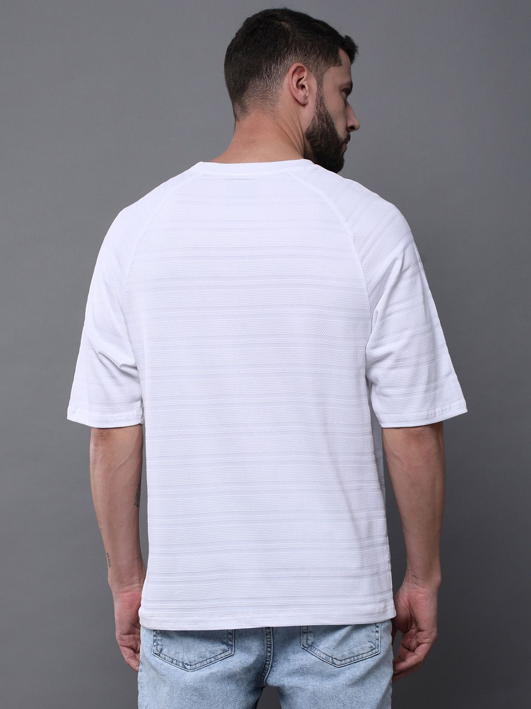 Difference of Opinion Men Solid Popcorn Structure Oversized Raglan T-Shirt
