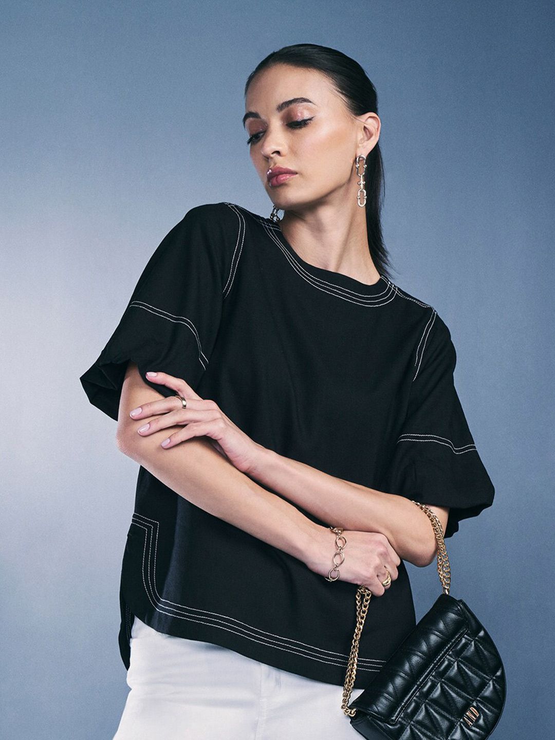 AND Round Neck Flared Sleeves Top