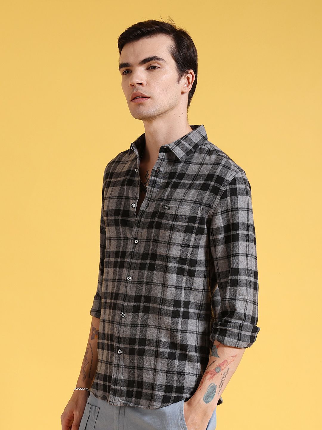 The Indian Garage Co Men Grey Slim Fit Checked Casual Shirt