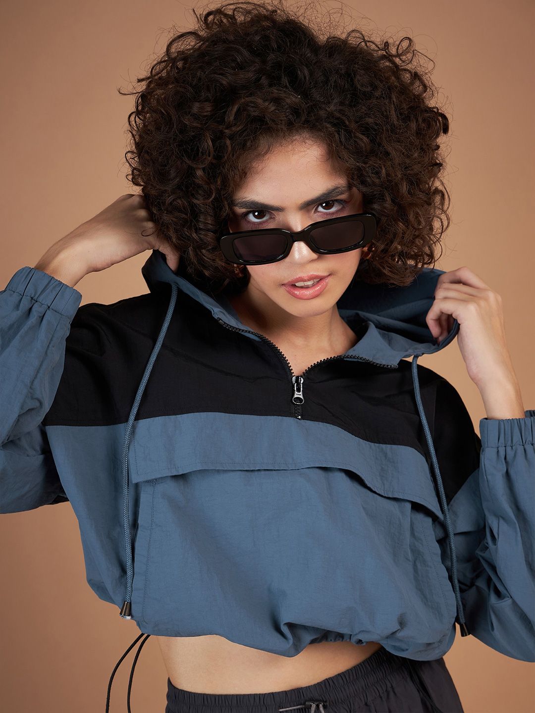 SASSAFRAS Colourblocked Crop Parachute Sweatshirt