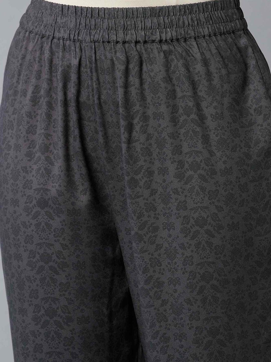 W Geometric Print Rayon Kurta With Slim Pant & Dupatta