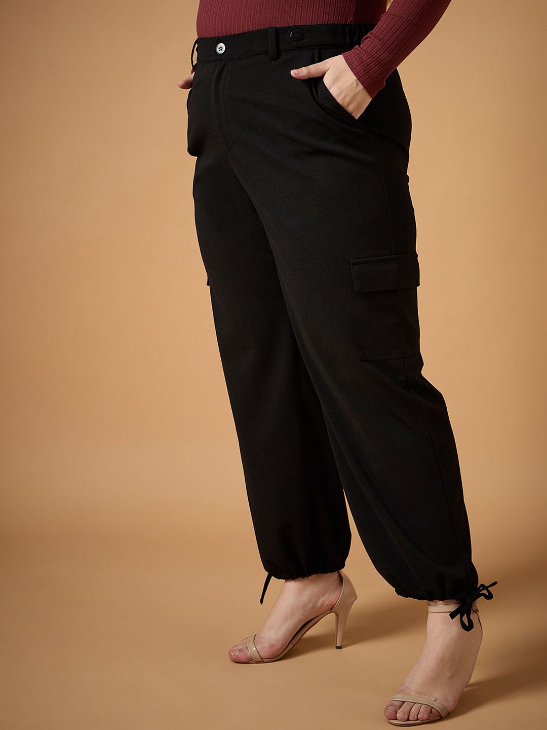 SASSAFRAS Curve Women Straight Fit High-Rise Cargos Trousers