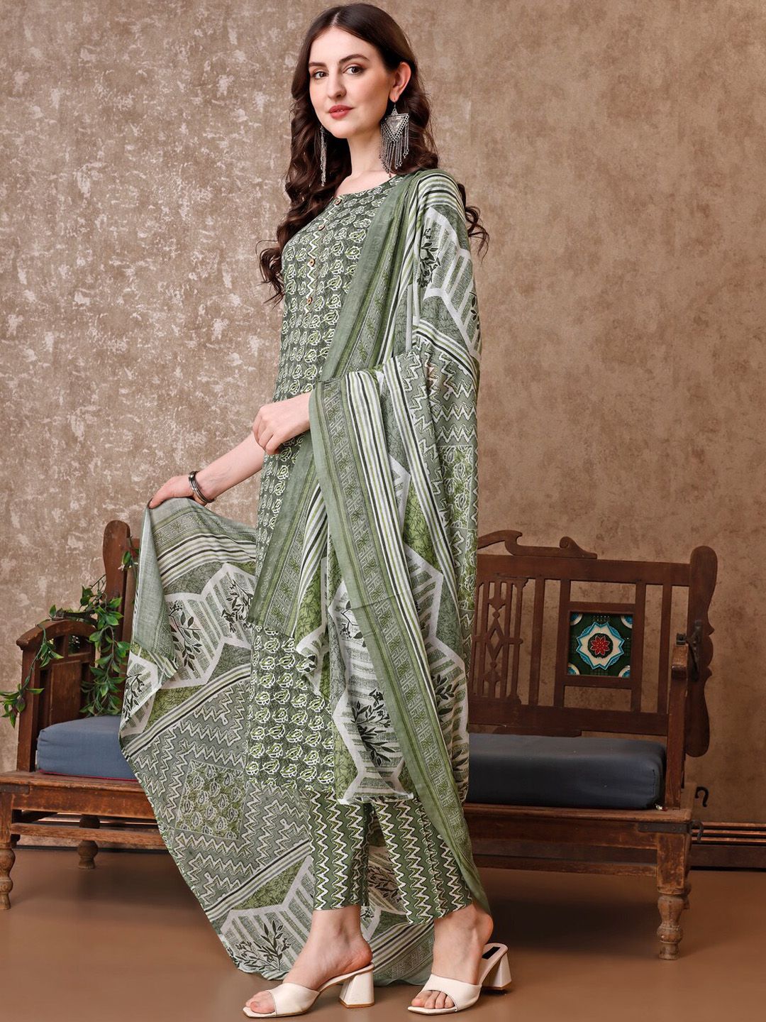 KALINI Floral Printed Straight Kurta With Trousers & Dupatta