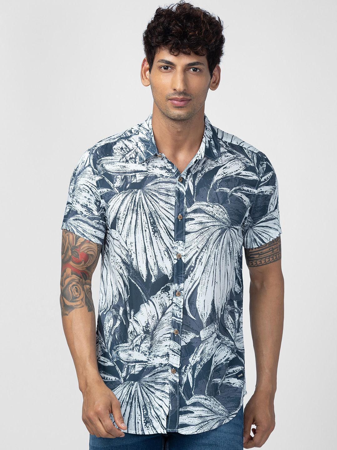 SPYKAR Men Slim Fit Floral Printed Casual Cotton Shirt