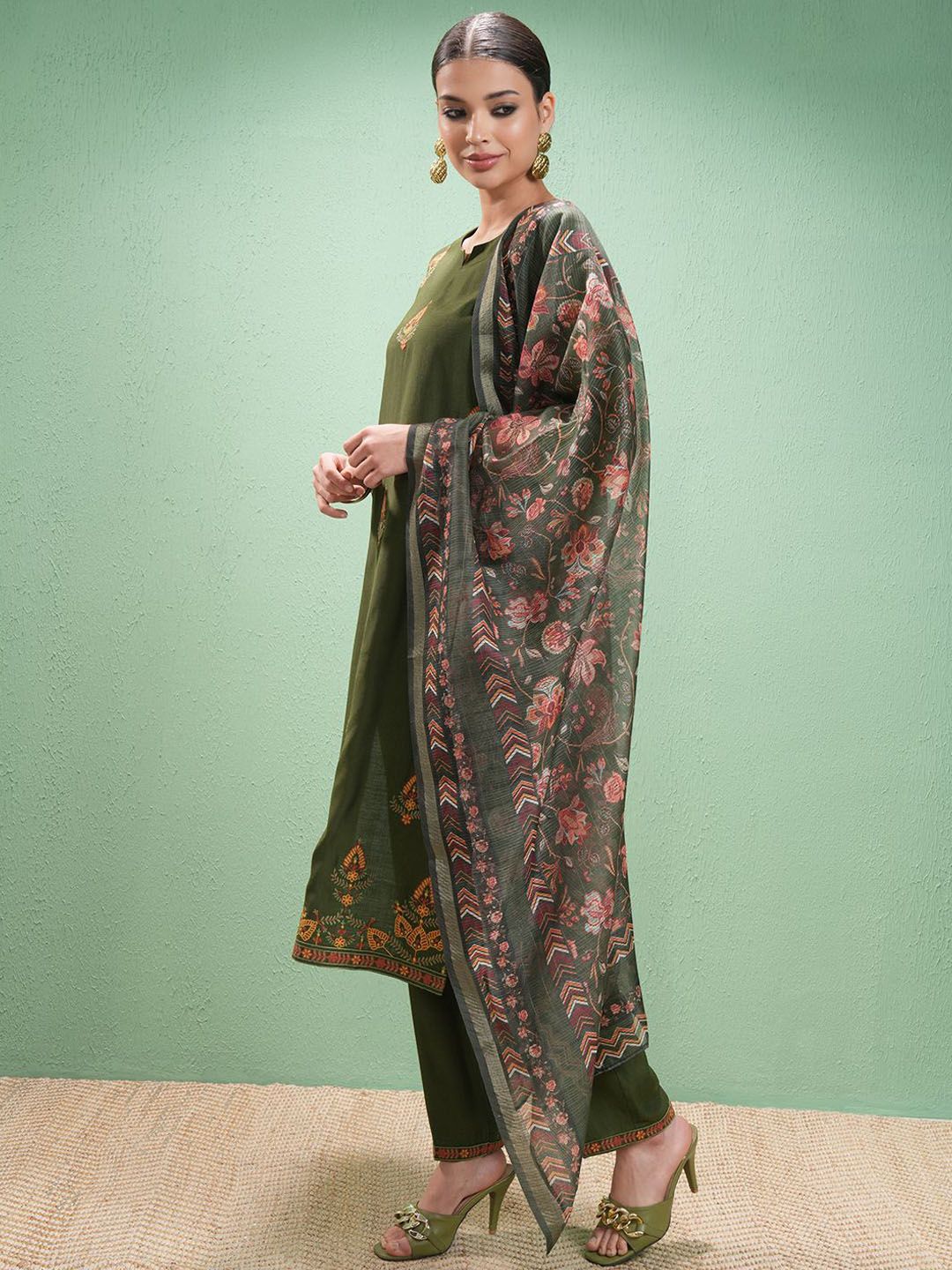 Vishudh Women Ethnic Motifs Embroidered Regular Thread Work Kurta with Trousers & With Dupatta