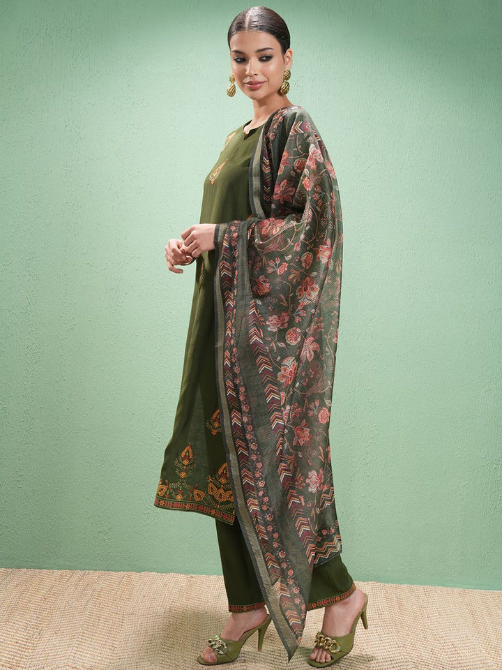 Vishudh Women Ethnic Motifs Embroidered Regular Thread Work Kurta with Trousers & With Dupatta