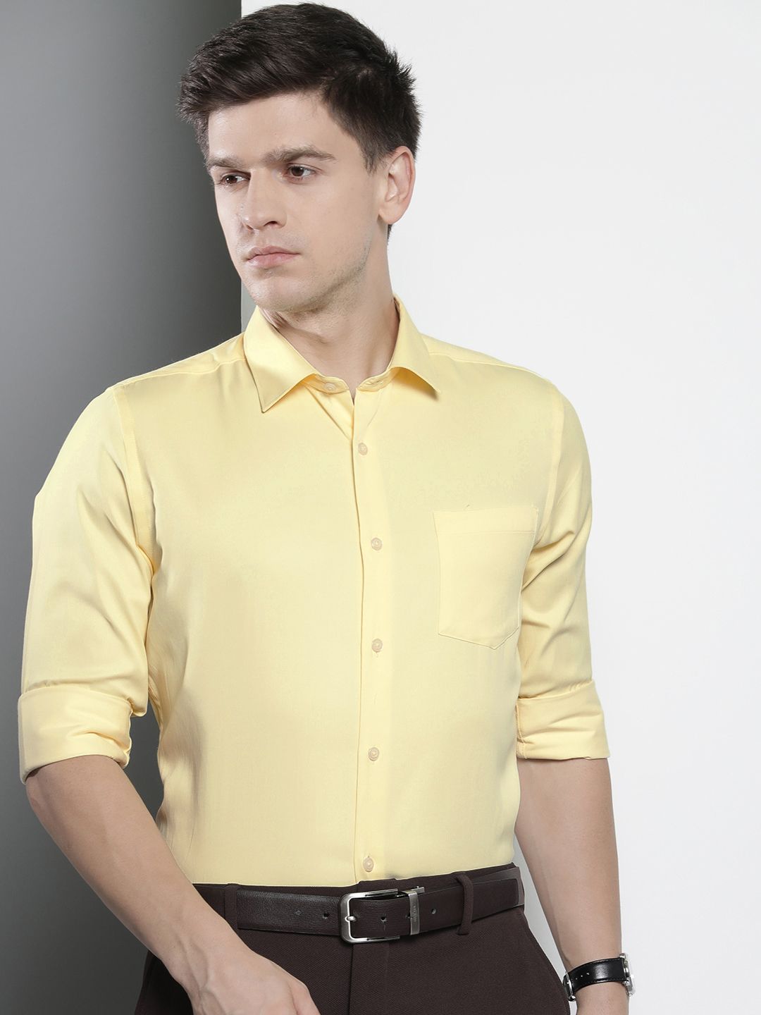 The Indian Garage Co. X Luxe Men Solid Slim Fit Opaque Formal Shirt