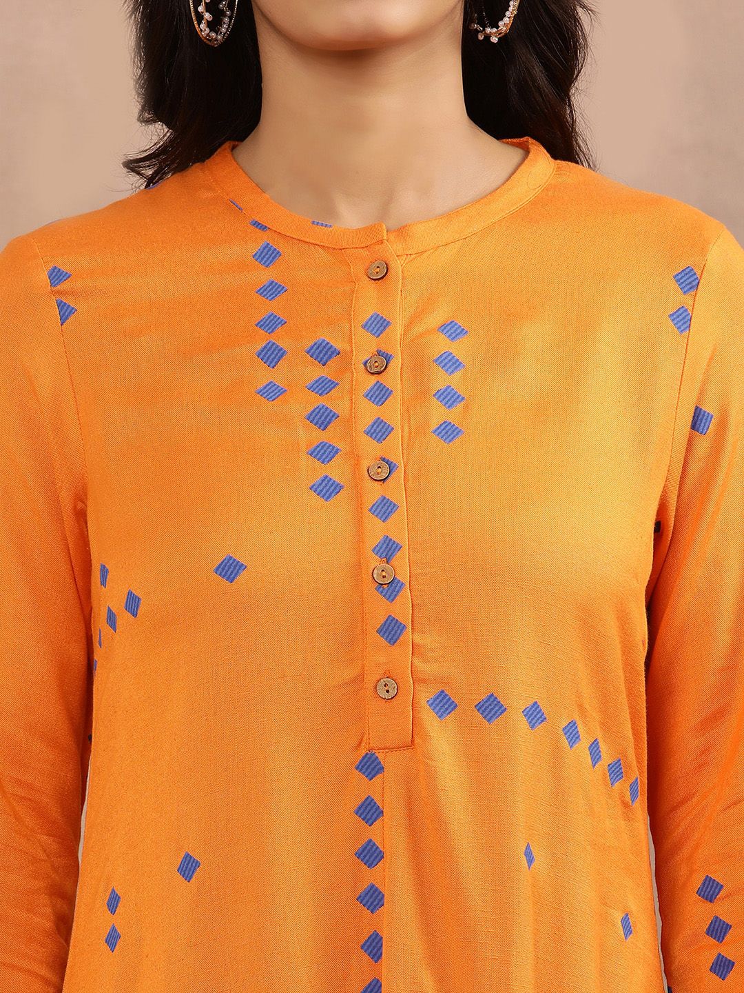 W Geometric Printed Mandarin Collar Anarkali Kurta With Legging