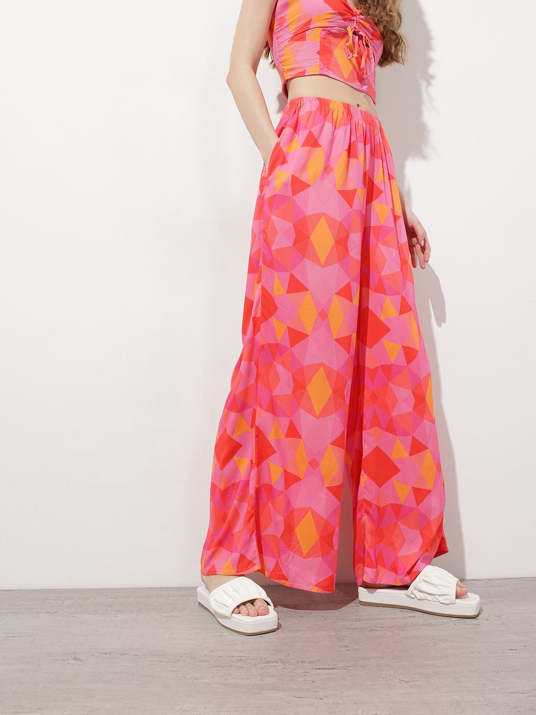 DressBerry Women Pixel Perfect Printed Trouser