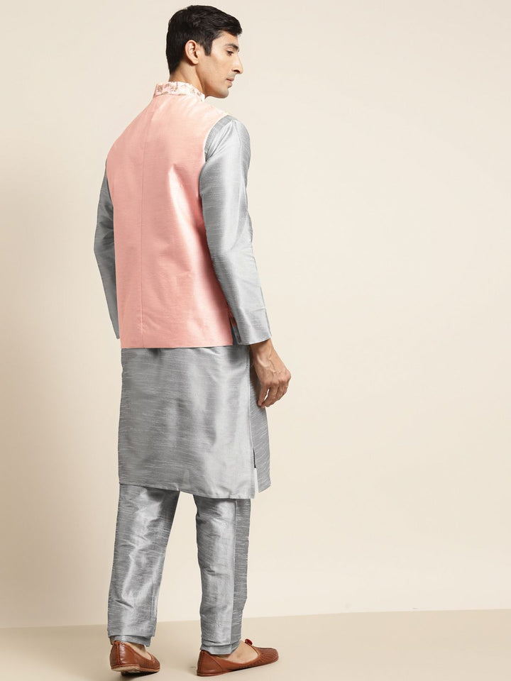 SOJANYA Kurta Lelaki Kelabu & Warna Peach dengan Piyama & Jaket Nehru Bersulam