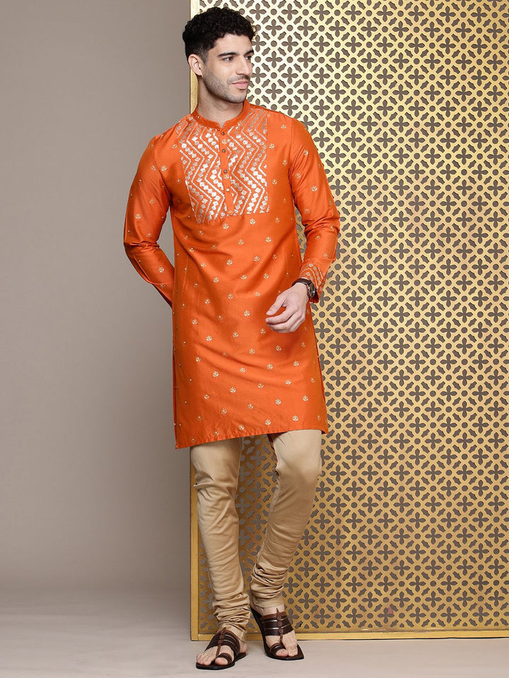 House of Pataudi Floral Printed Mandarin Collar Sequinned Jashn Kurta with Churidar
