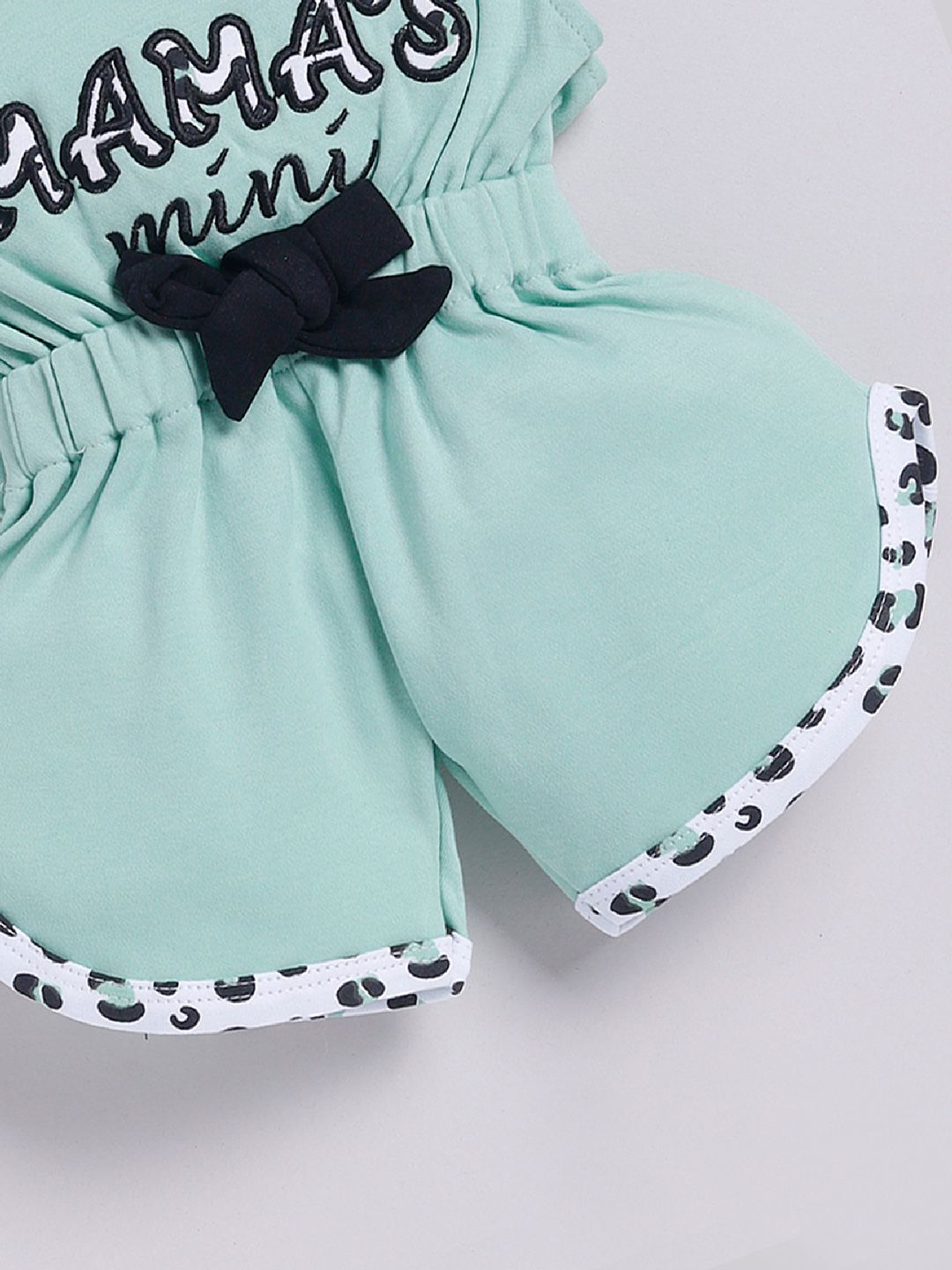 Moms Love Infant Girls Pure Cotton Self Design Basic Jumpsuit
