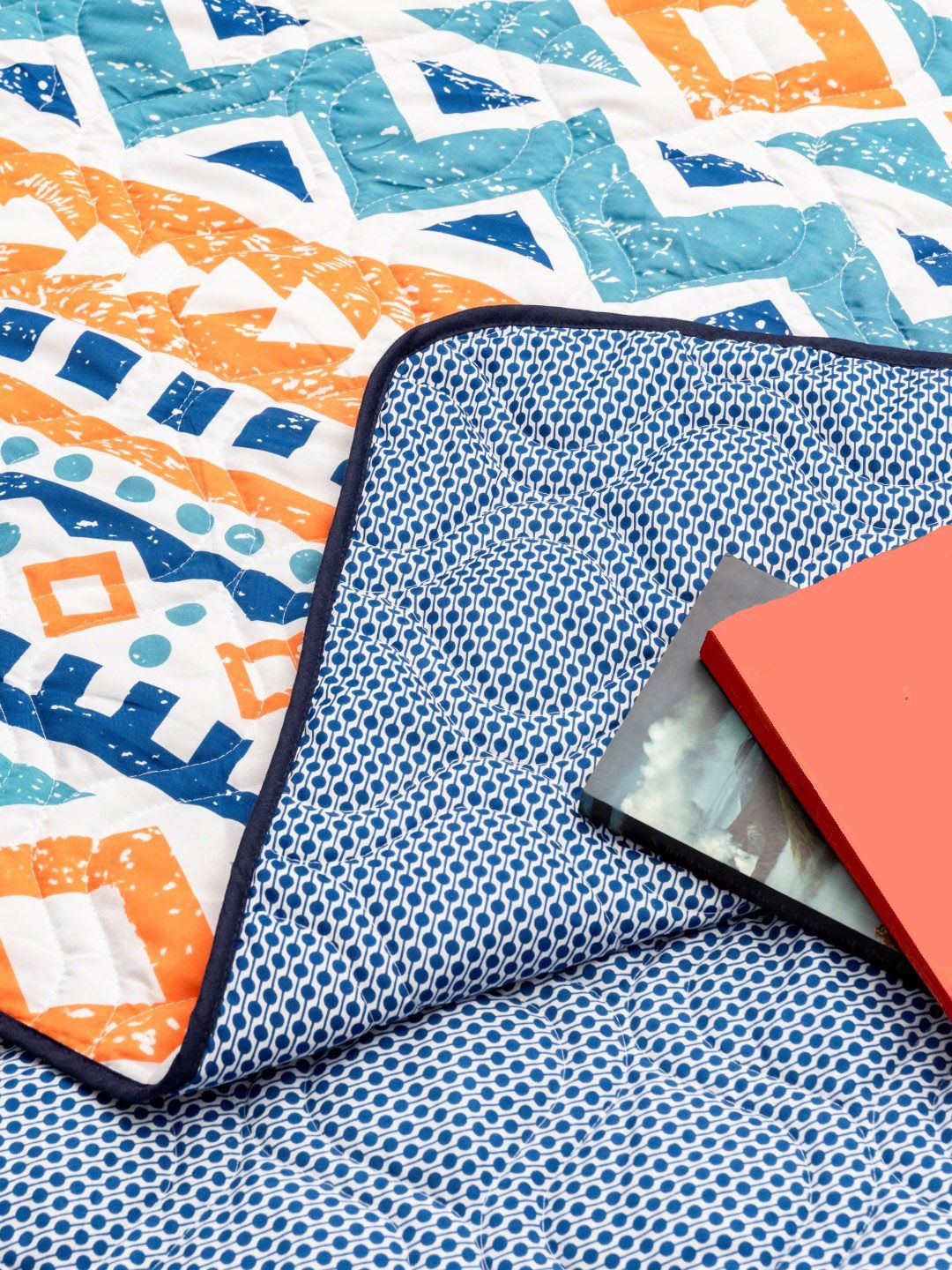 URBAN SPACE Peach & Blue Geometric Microfiber AC Room 300 GSM Single Bed Blanket