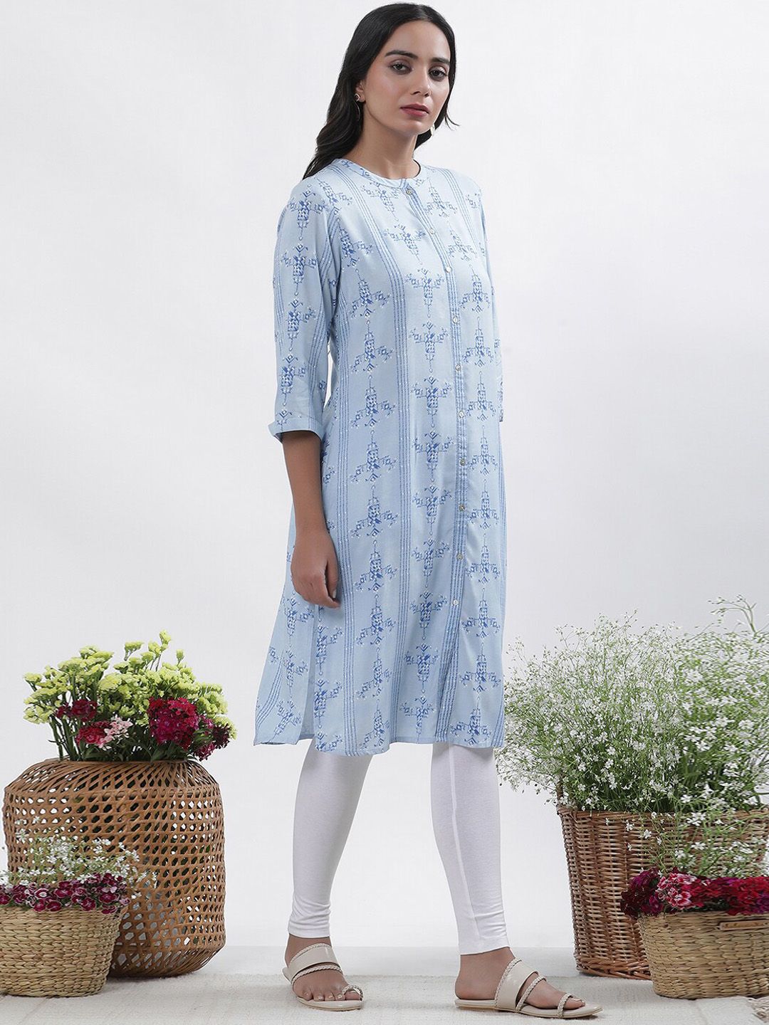 W Printed Regular Kurta with Trouser