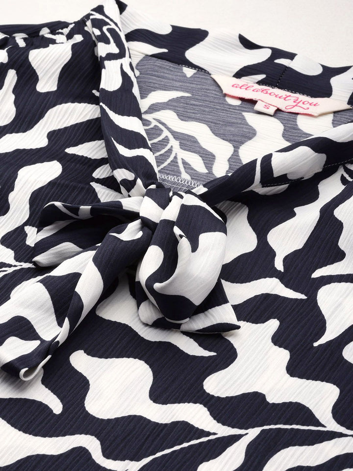 all about you Print Tie-Up Neck Top