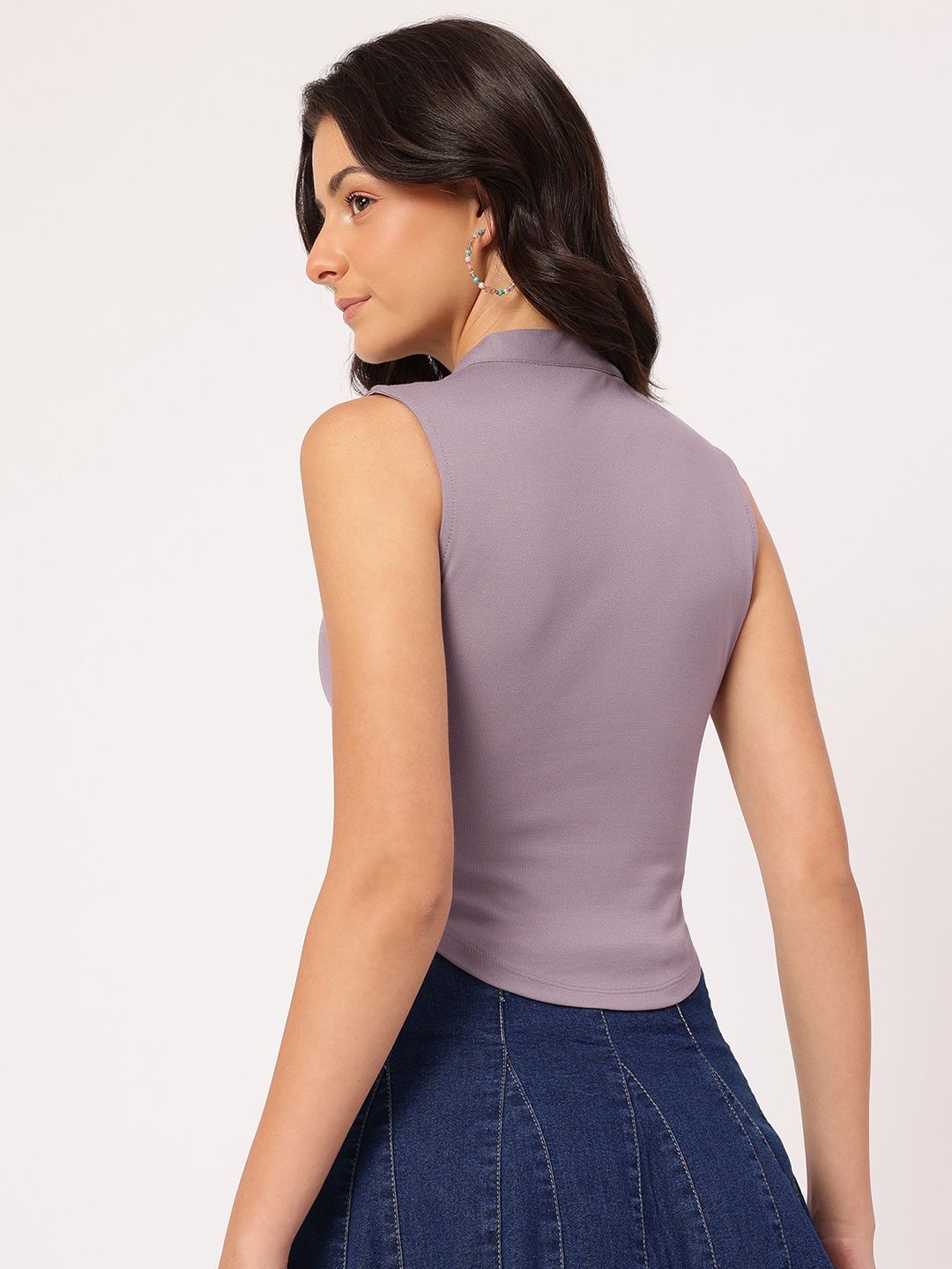 DressBerry Bold & Cute Ribbed Sleeveless Crop Top