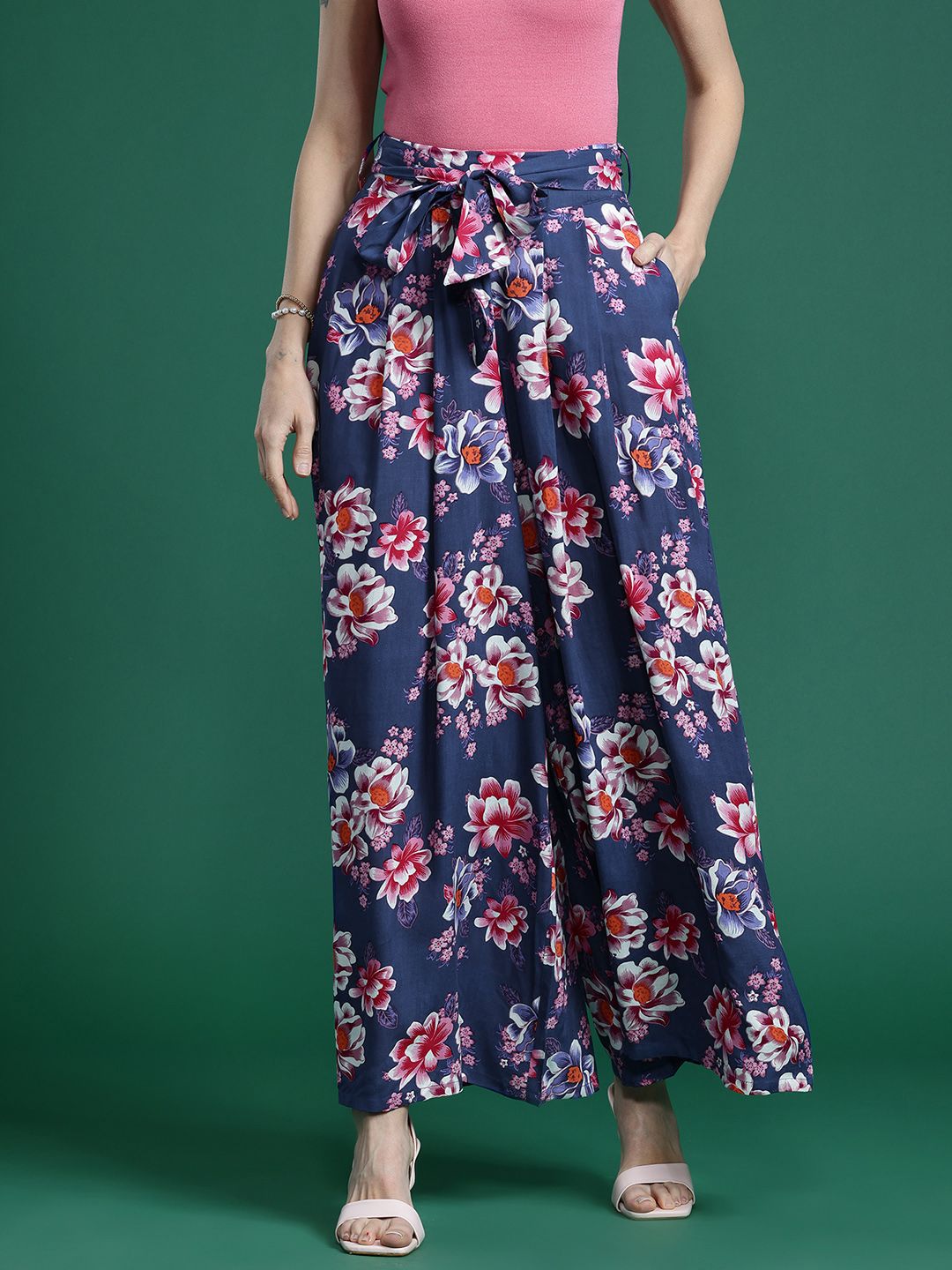 DressBerry Women Floral Print Flared Palazzos with Belt