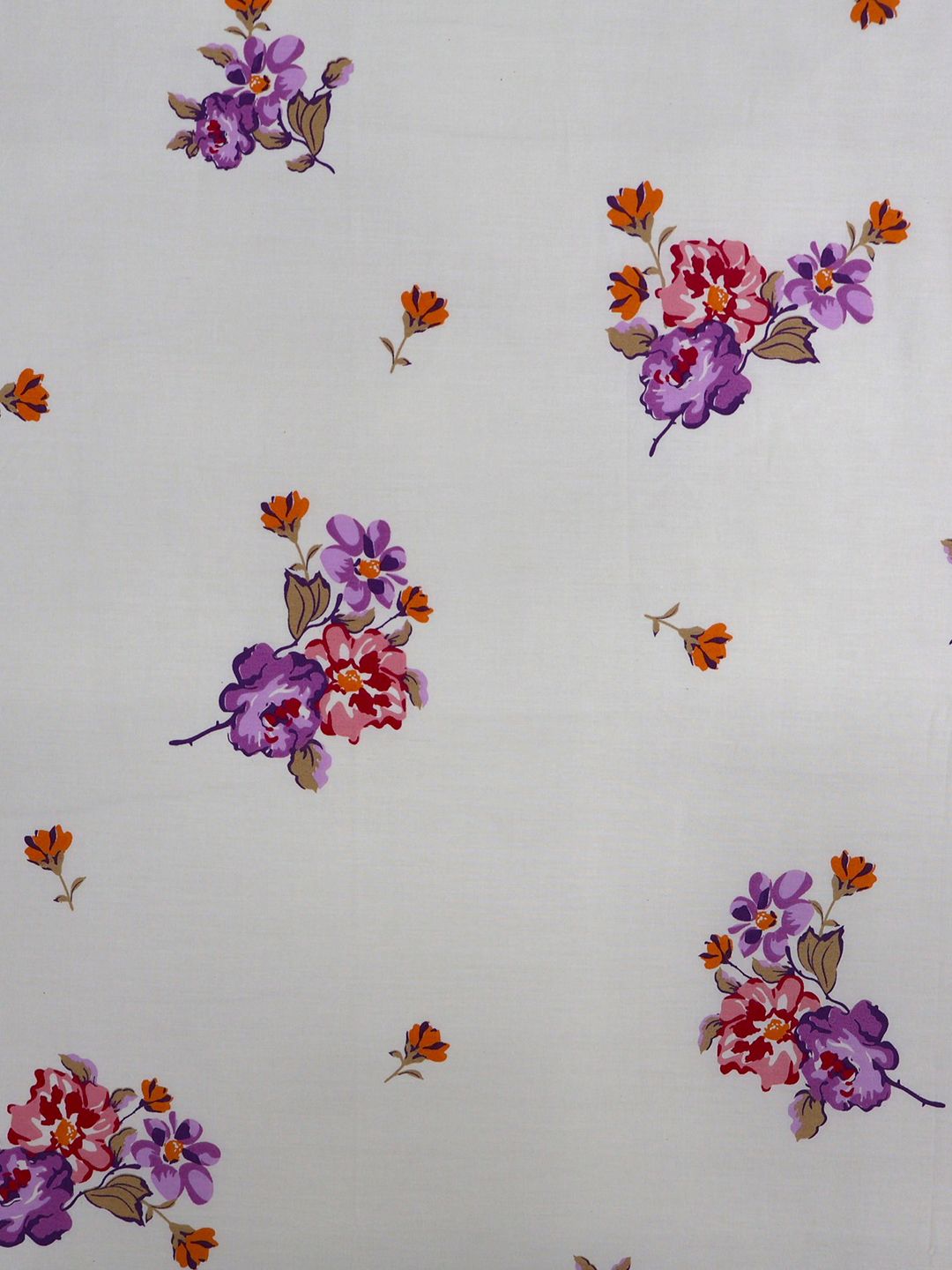 BOMBAY DYEING Red & White Floral 164 TC Pure Cotton Queen Bedsheet With 2 Pillow Covers