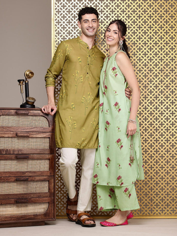 House of Pataudi Floral Printed Regular Jashn Kurta With Trousers