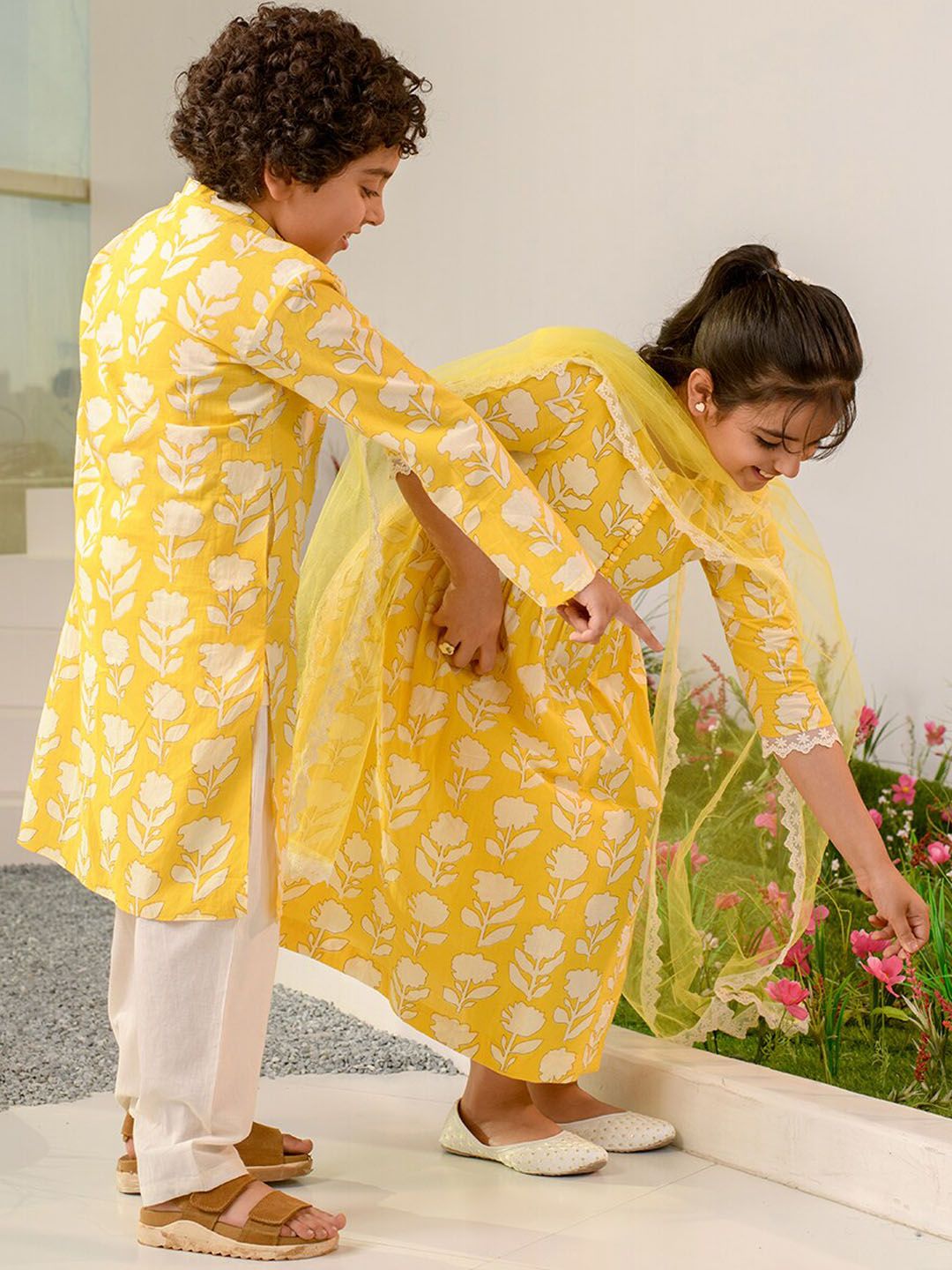 pspeaches Boys Floral Printed Pure Cotton Kurta with Pyjamas