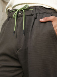 Campus Sutra Men Solid Comfort Regular Trousers