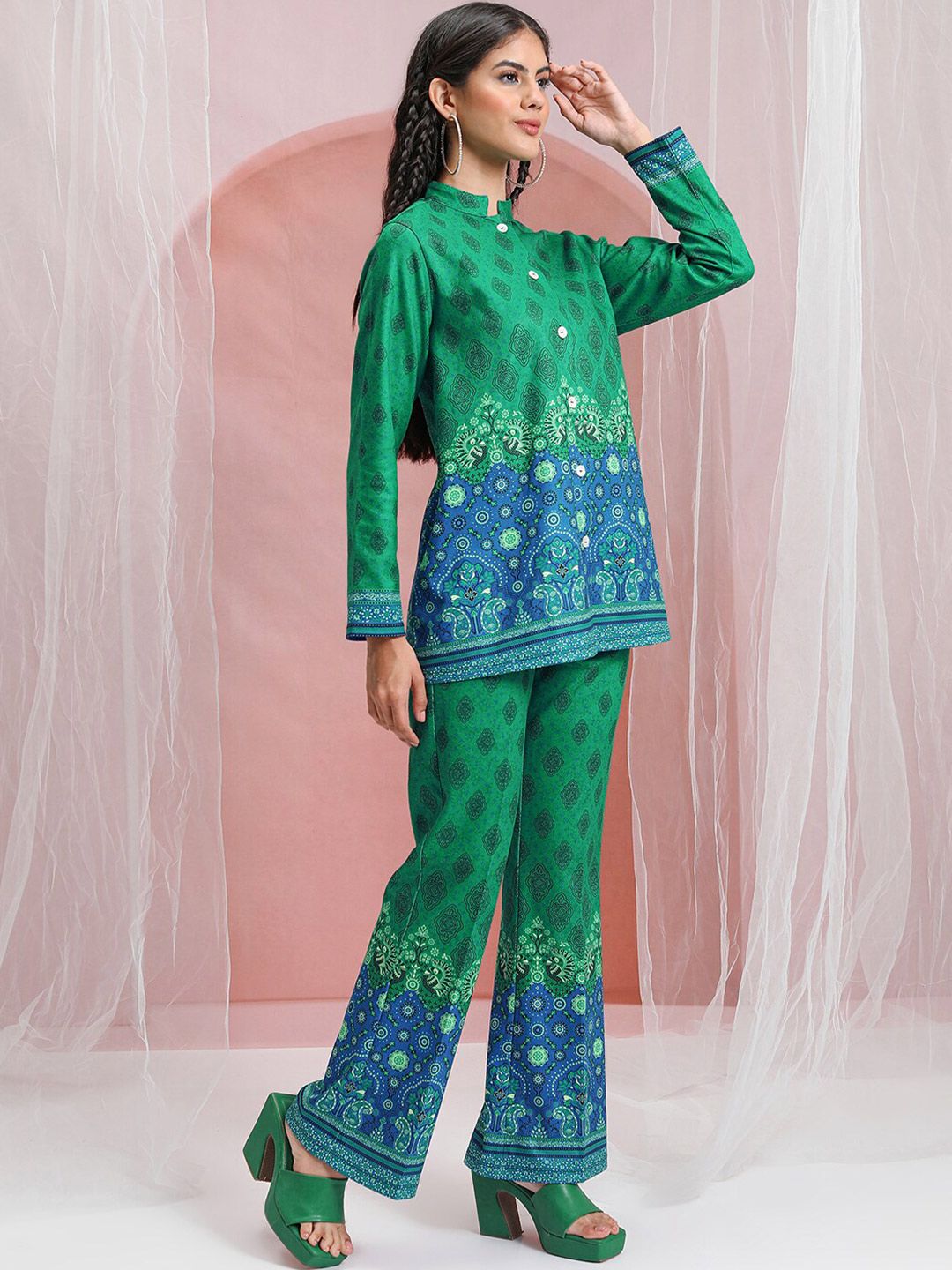 Vishudh Women Mandrain Collar Shirt With Bell Bottom Shaped Pants