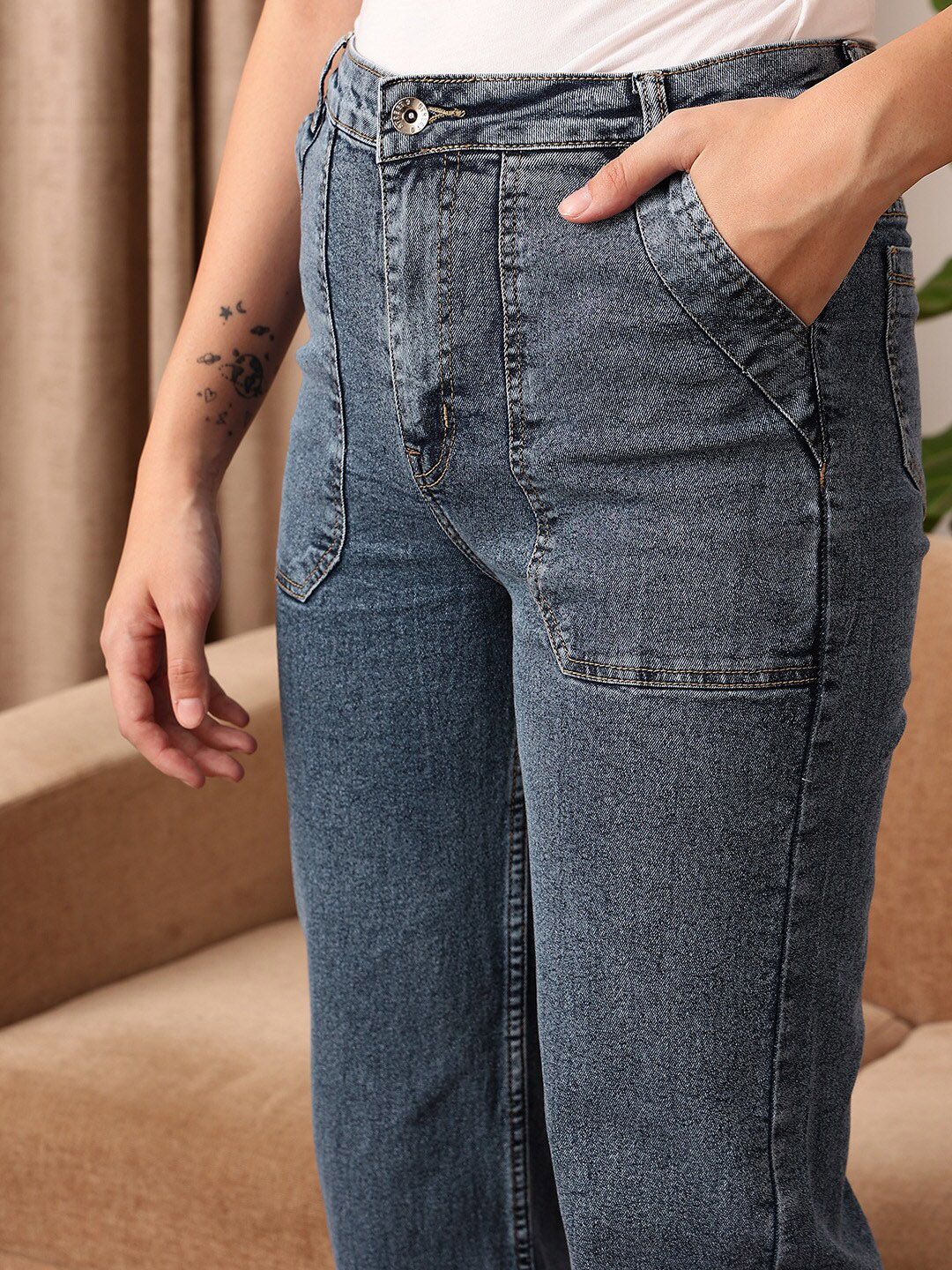 STREET 9 Women Comfort Straight Fit Mid-Rise Light Fade Jeans