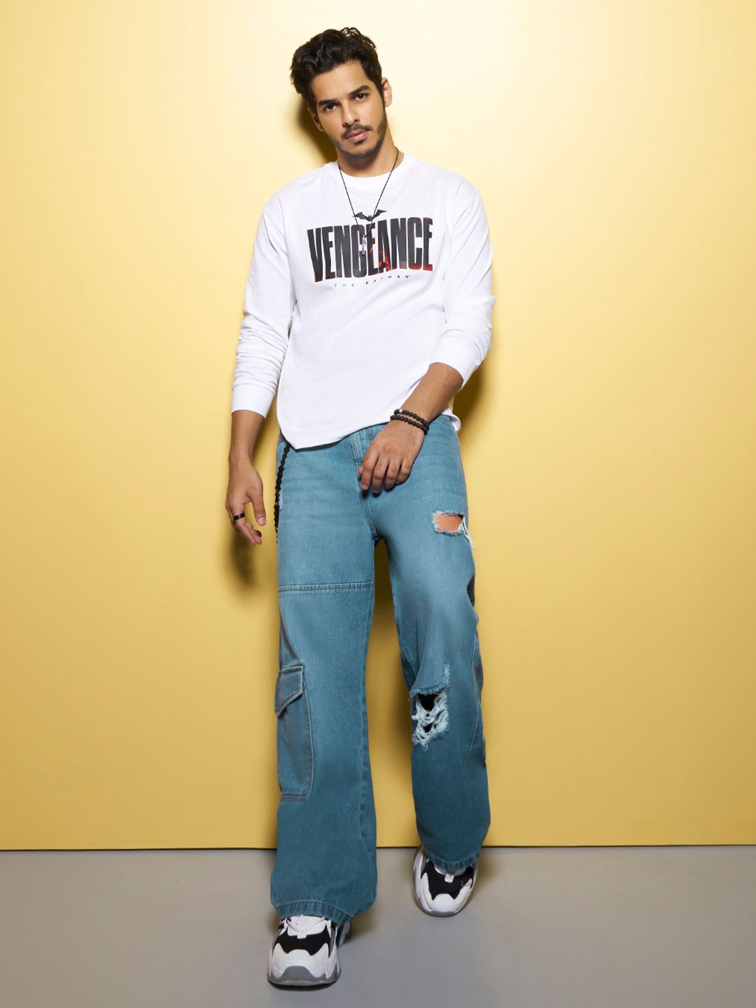 Bewakoof Men Baggy Straight Fit High-Rise Mildly Distressed Cotton Carpenter Jeans