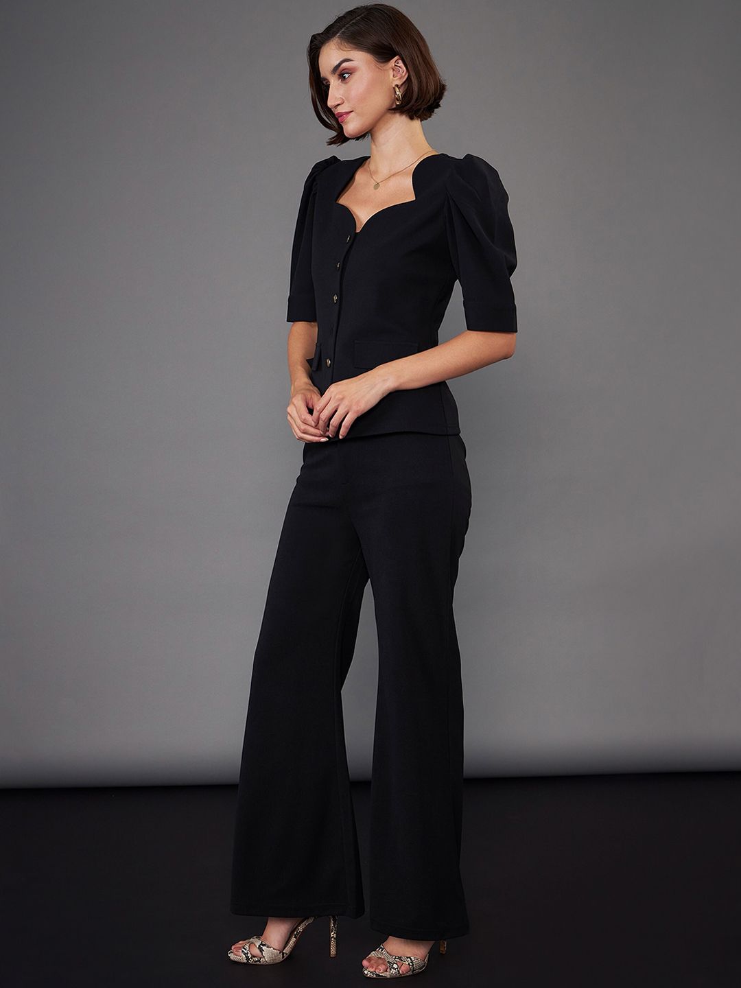 SASSAFRAS worklyf Black Sweetheart Neck Puff Sleeves Top & Trousers