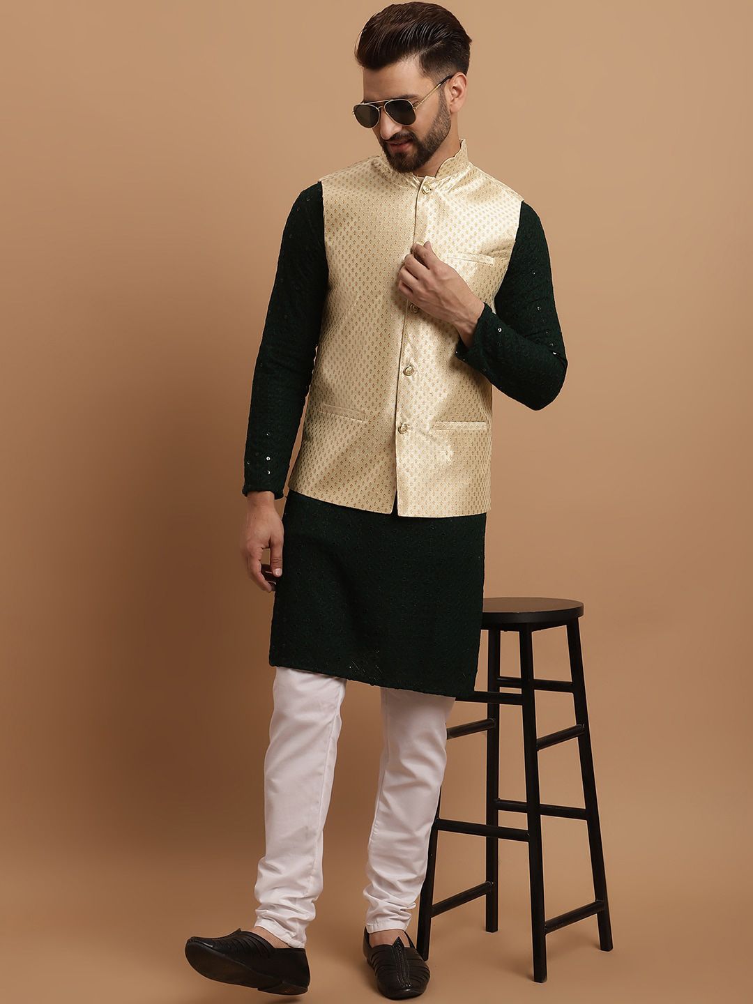 SOJANYA Etnik Sulam Labuci Kapas Tulen Kurta & Churidar Dengan Jaket Nehru