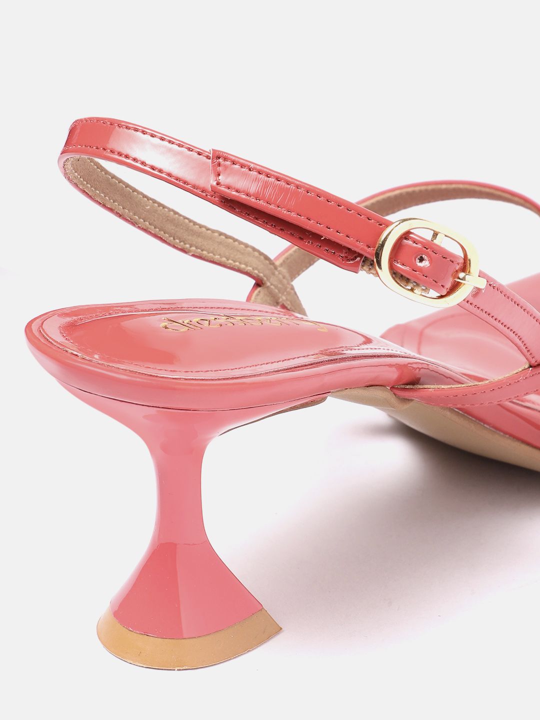 DressBerry Strappy Slim Heel
