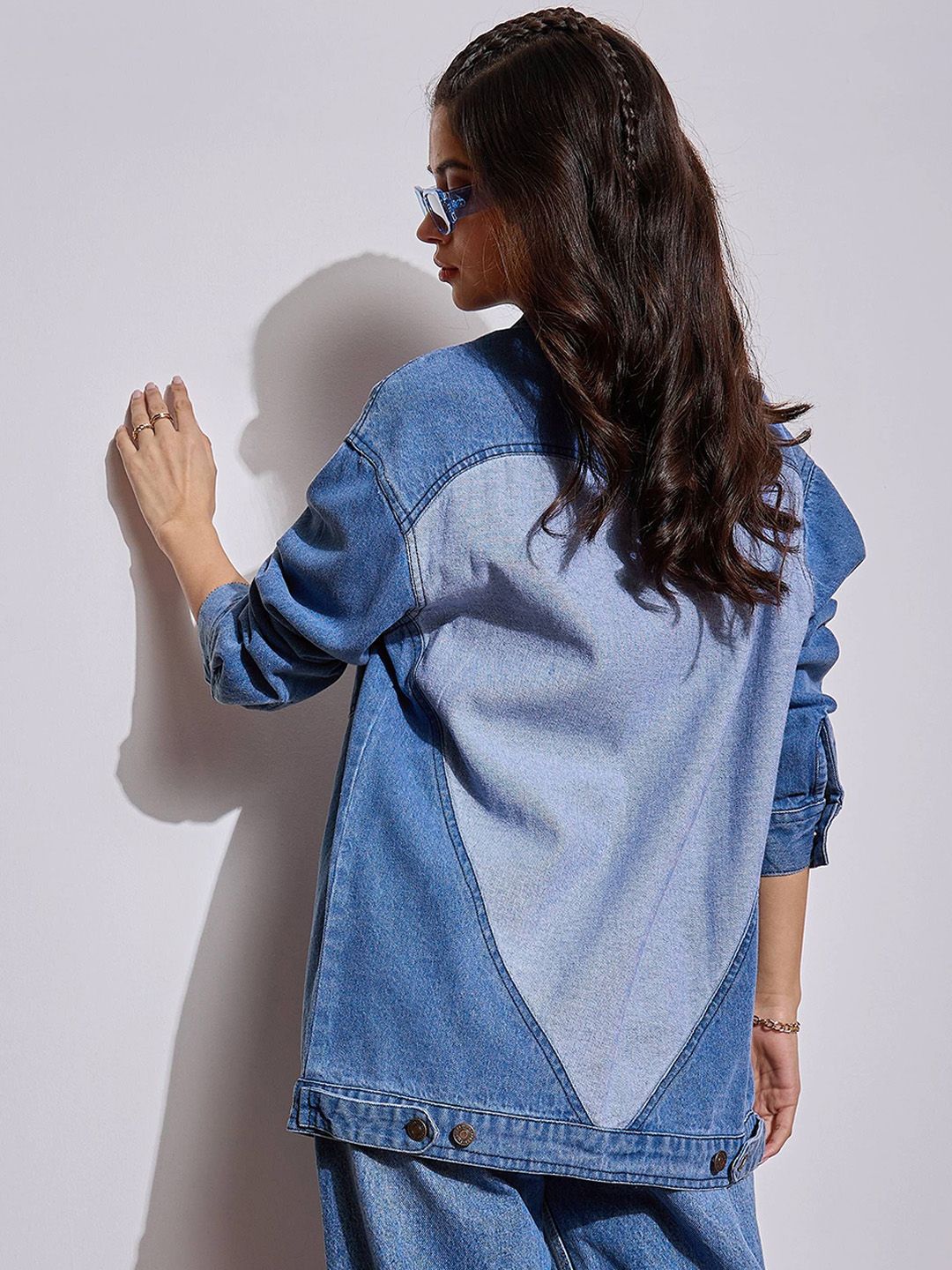SASSAFRAS Women Spread Collar Solid Casual Denim Jacket
