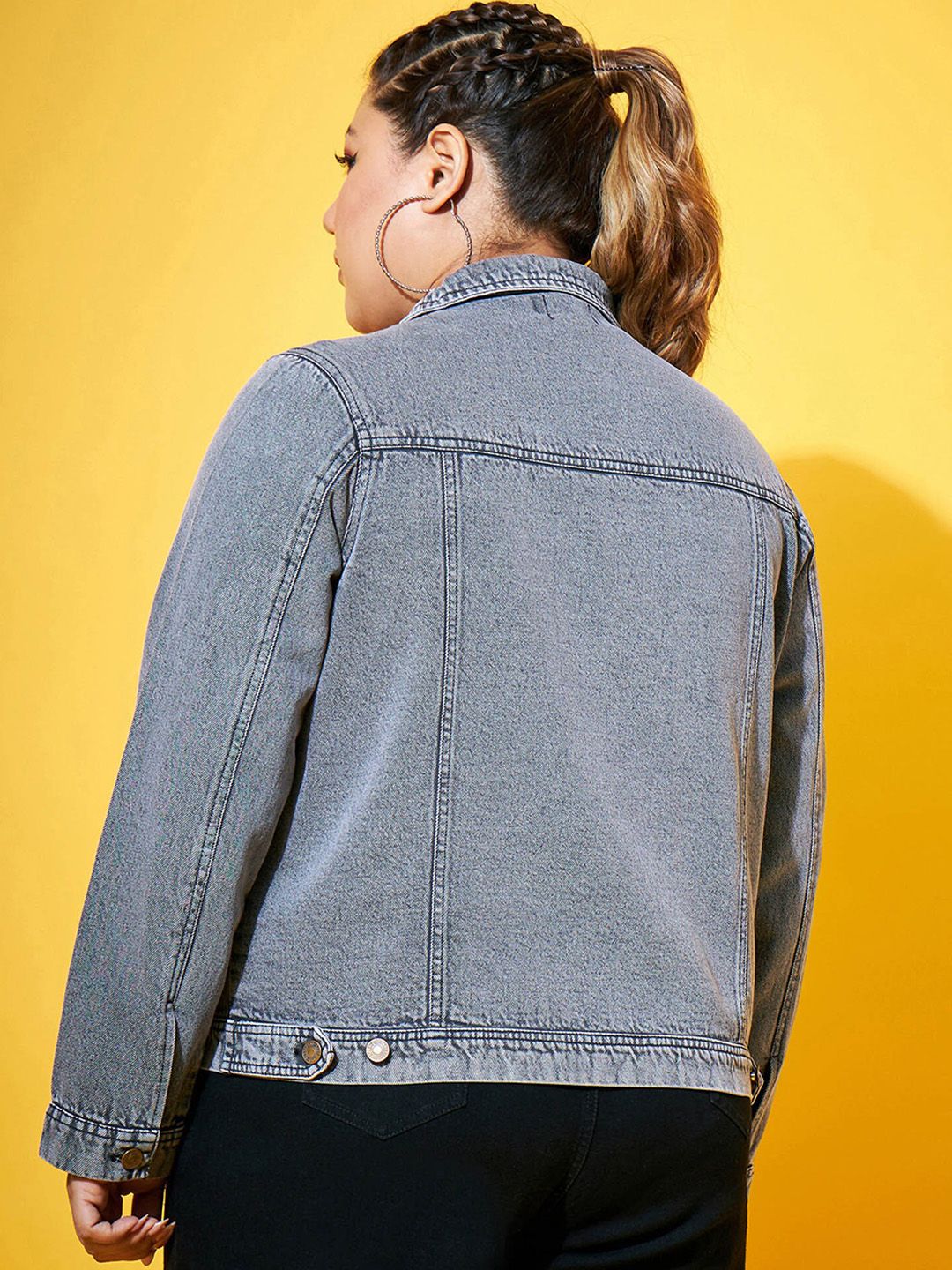 SASSAFRAS Curve Plus Size Washed Denim Jacket