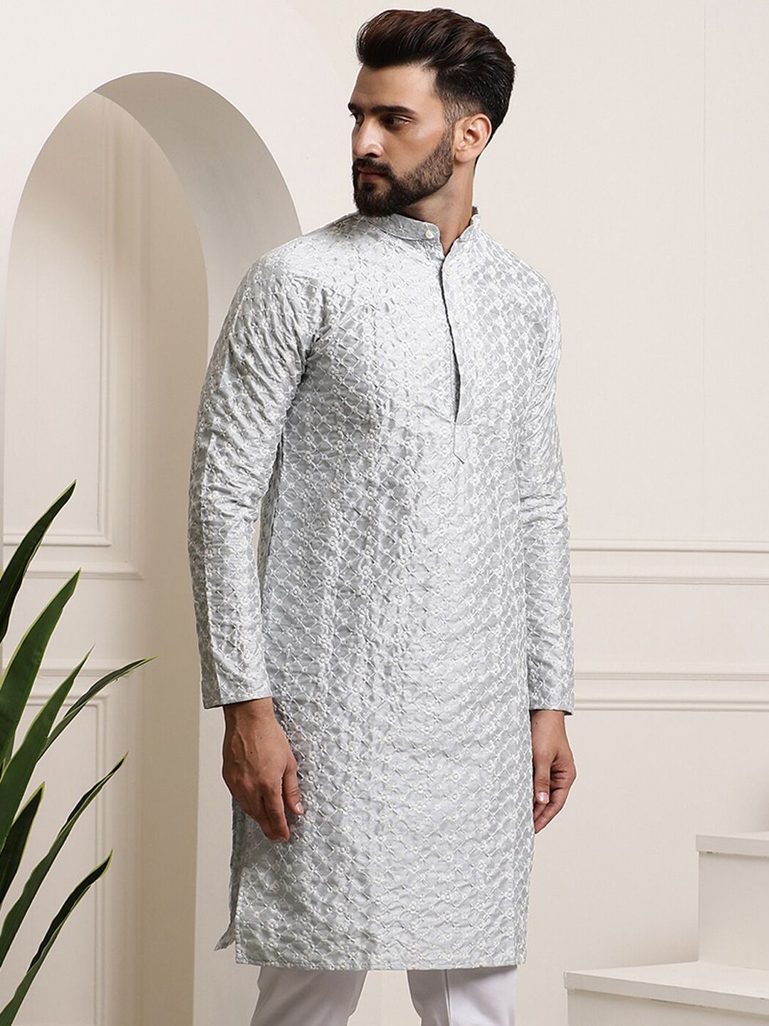 SOJANYA Kurta Sulam Motif Etnik