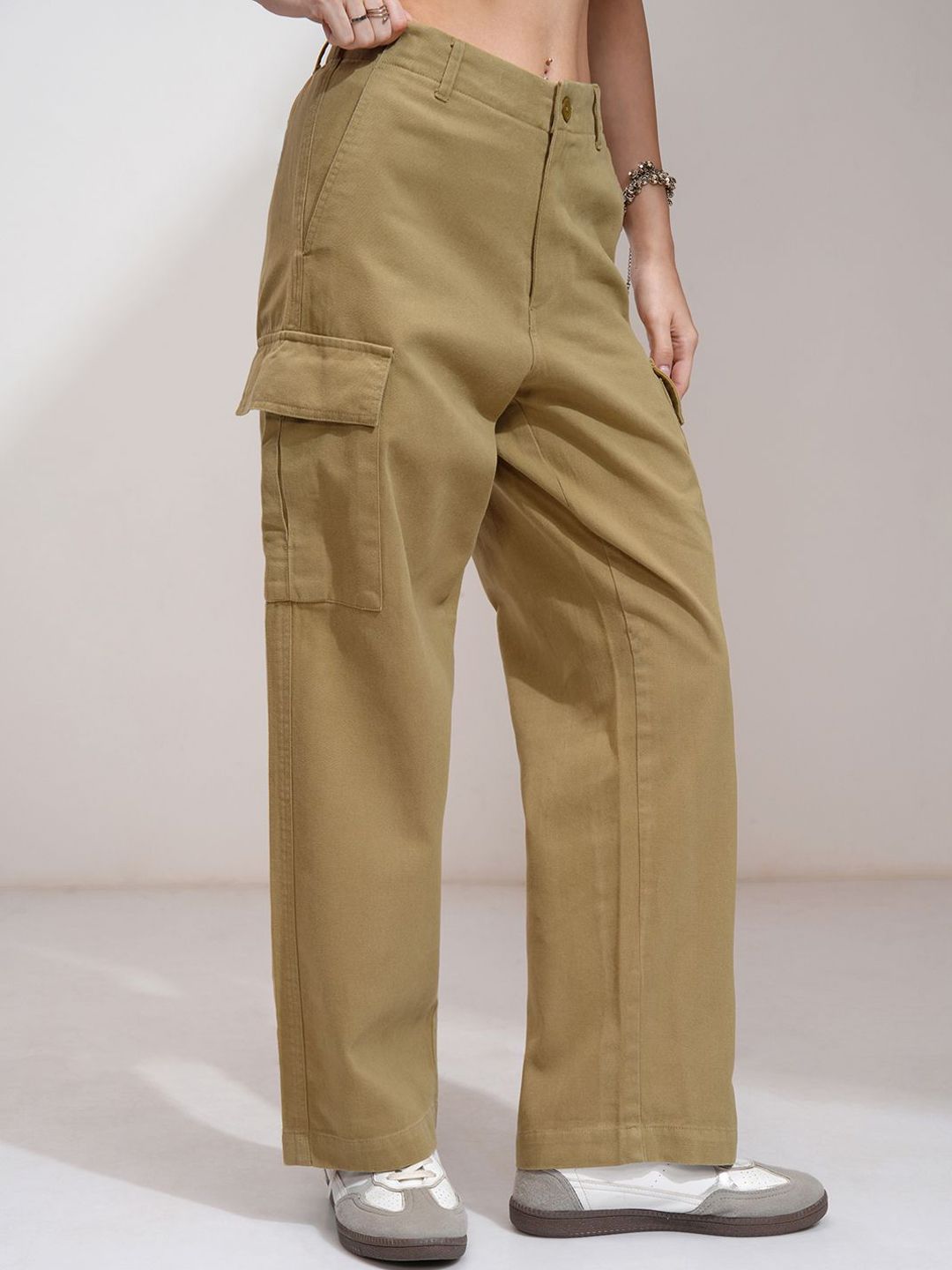 Tokyo Talkies Women Solid Pure Cotton Straight Fit Cargo Pants