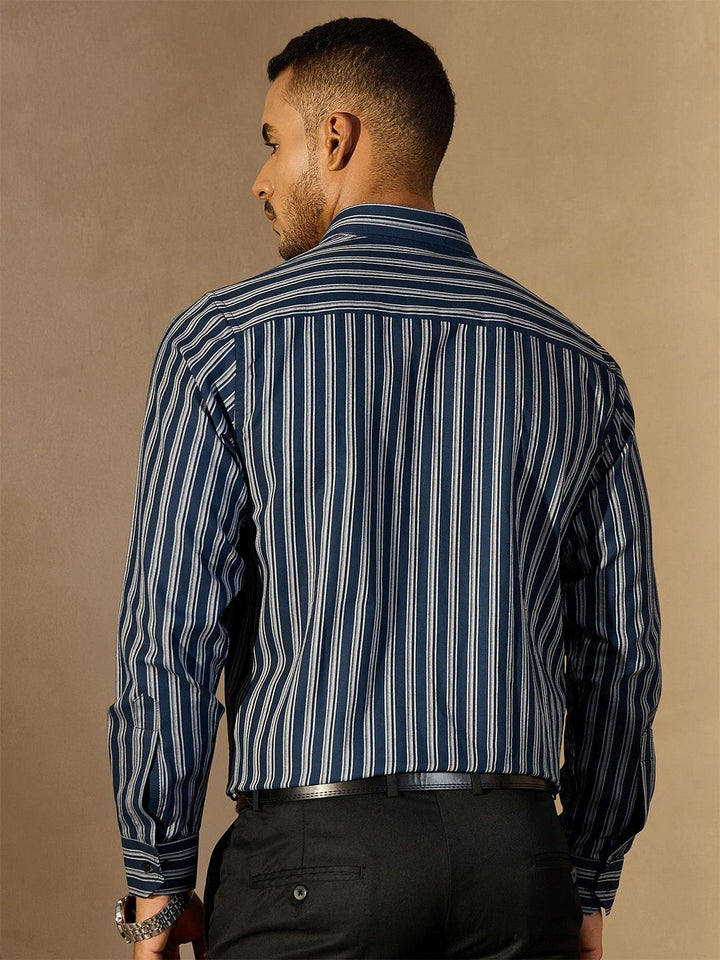 DENNISON Men Vertical Stripes Spread Collar Long Slevees Casual Shirt
