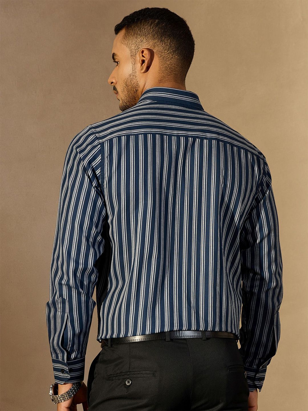 DENNISON Men Vertical Stripes Spread Collar Long Slevees Casual Shirt