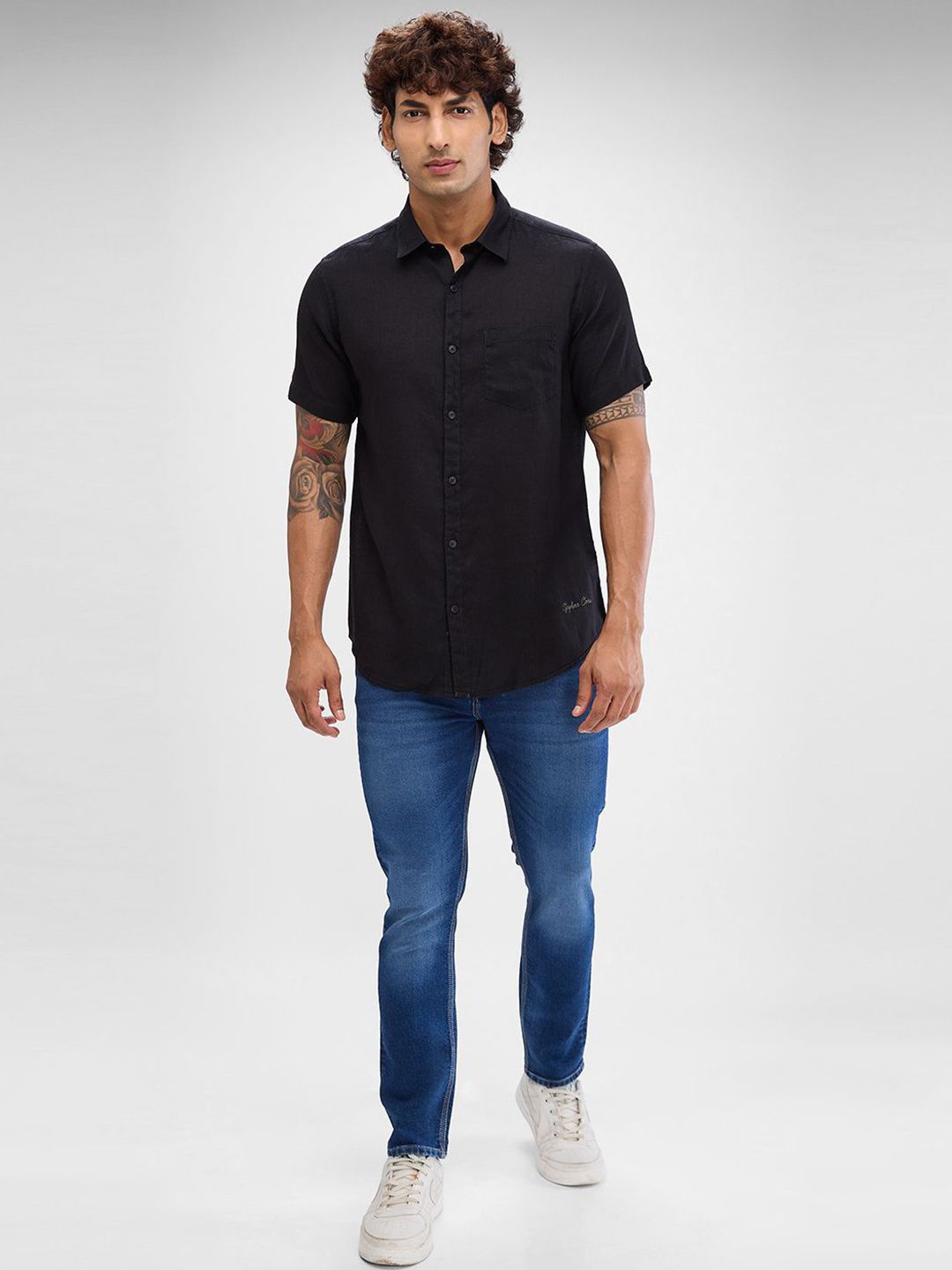 SPYKAR Men Solid Spread Collar Slim Fit Casual Shirt