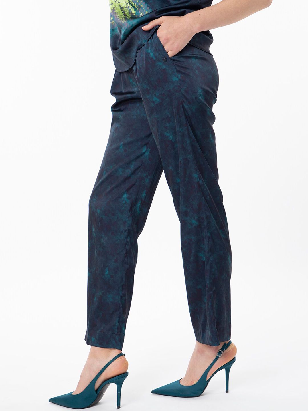 RAREISM Women Abstract Printed Slim Fit Satin Trousers