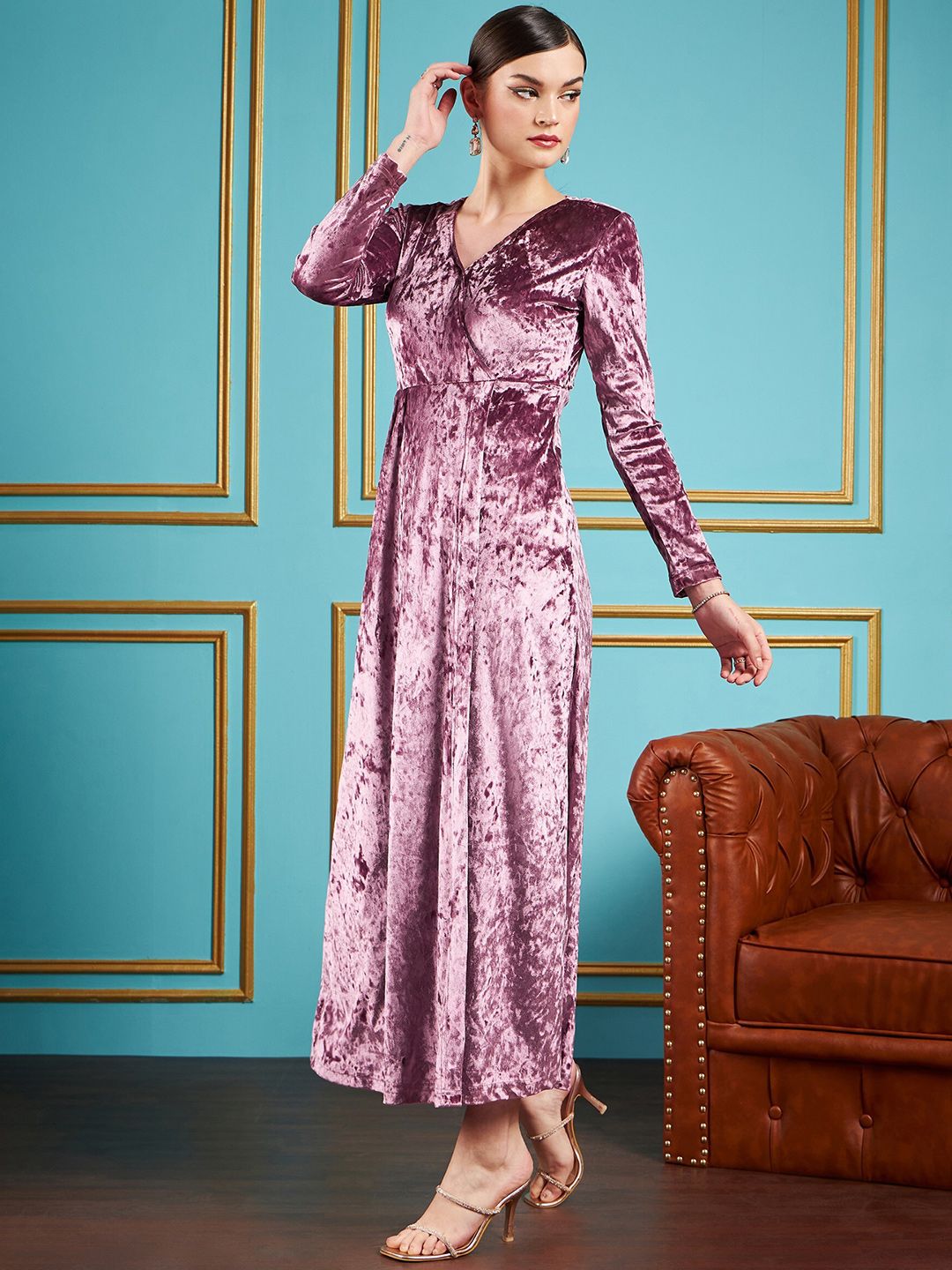 SASSAFRAS Pink V-Neck Velvet A-Line Midi Dress