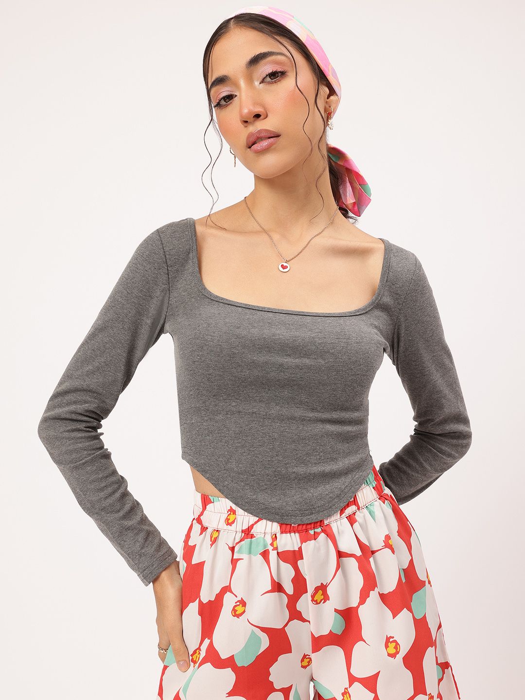 DressBerry Refined Basic Square Neck Top