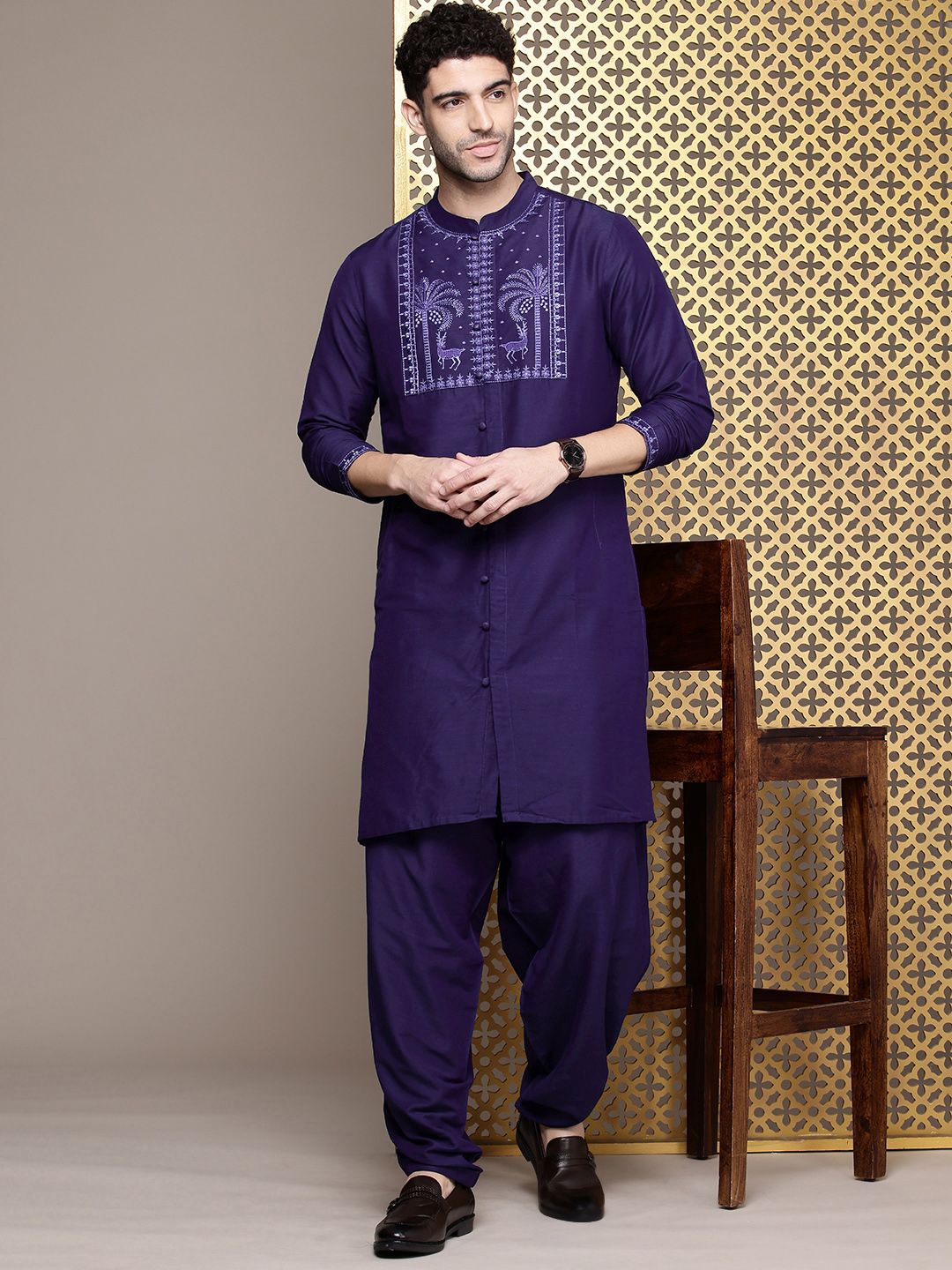 House of Pataudi Men Jashn Ethnic Motifs Yoke Design Thread Work Kurta With Salwar