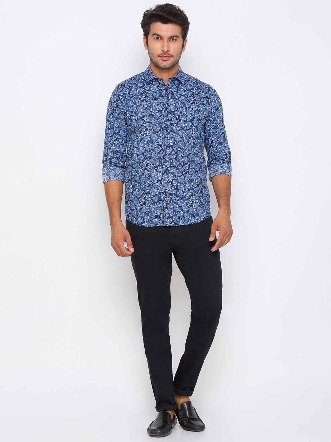 Being Human Men Navy Blue Slim Fit Floral Printed Casual Shirt